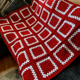 Manta de ganchillo de punto Granny Square roja y blanca